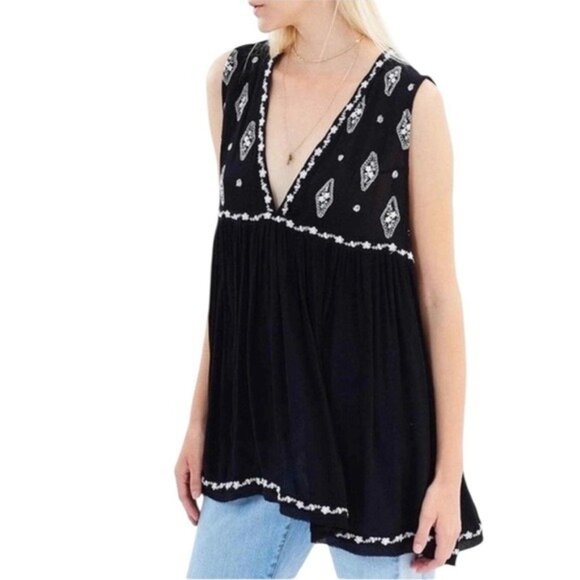 Free People Sleeveless Diamond Embroidered Boho Sleeveless Top Black Size M - Picture 12 of 12